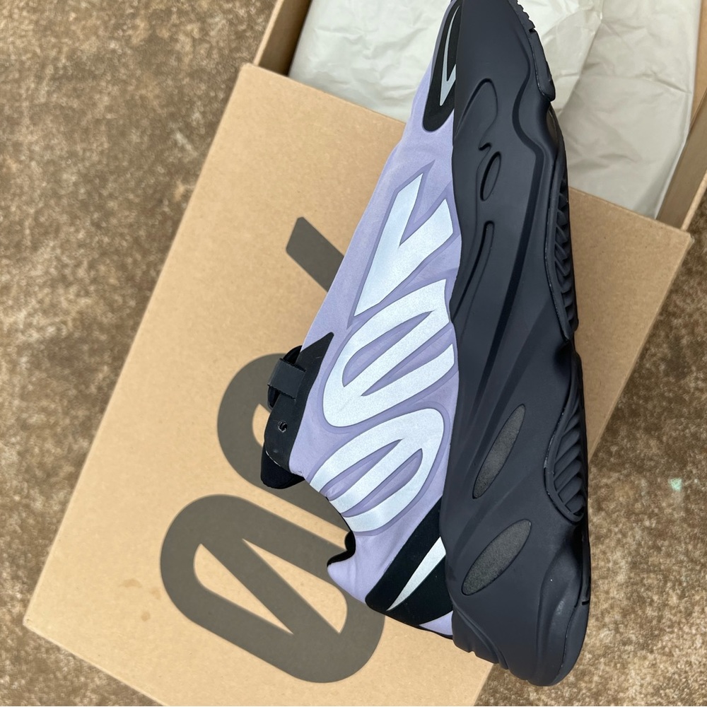 Yeezy 700
